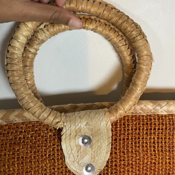 Rattan Women's Handwoven Natural Beige Straw Bag Medium Size - Picture 6 of 6